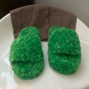 Bottega Veneta teddy resort slides shearling women size 10